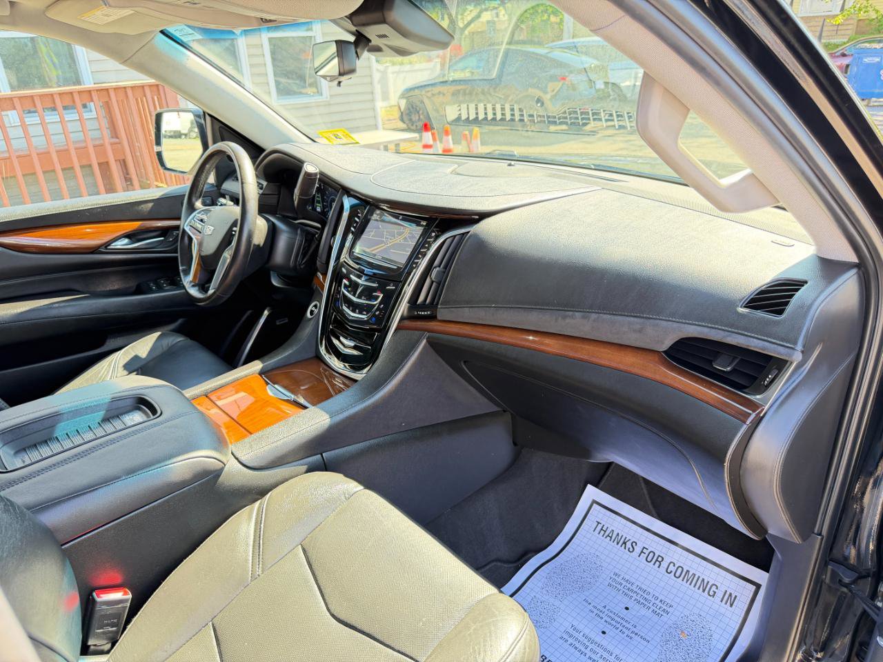 Used 2018 Cadillac Escalade Luxury AWD/4WD image 46