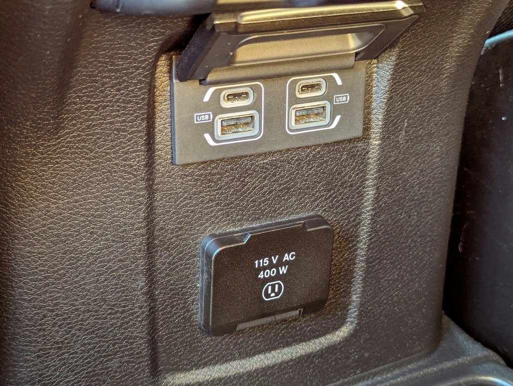 Used 2022 Jeep Gladiator Willys image 26