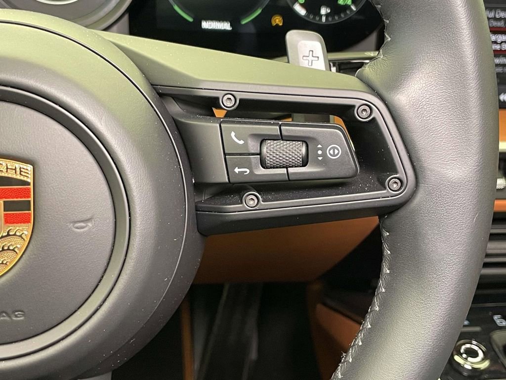 Certified 2024 Porsche 911 Carrera 4S AWD/4WD image 36
