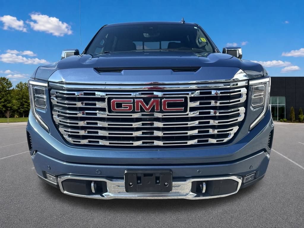 Used 2024 GMC Sierra 1500 Denali w/ Technology Package AWD/4WD image 5