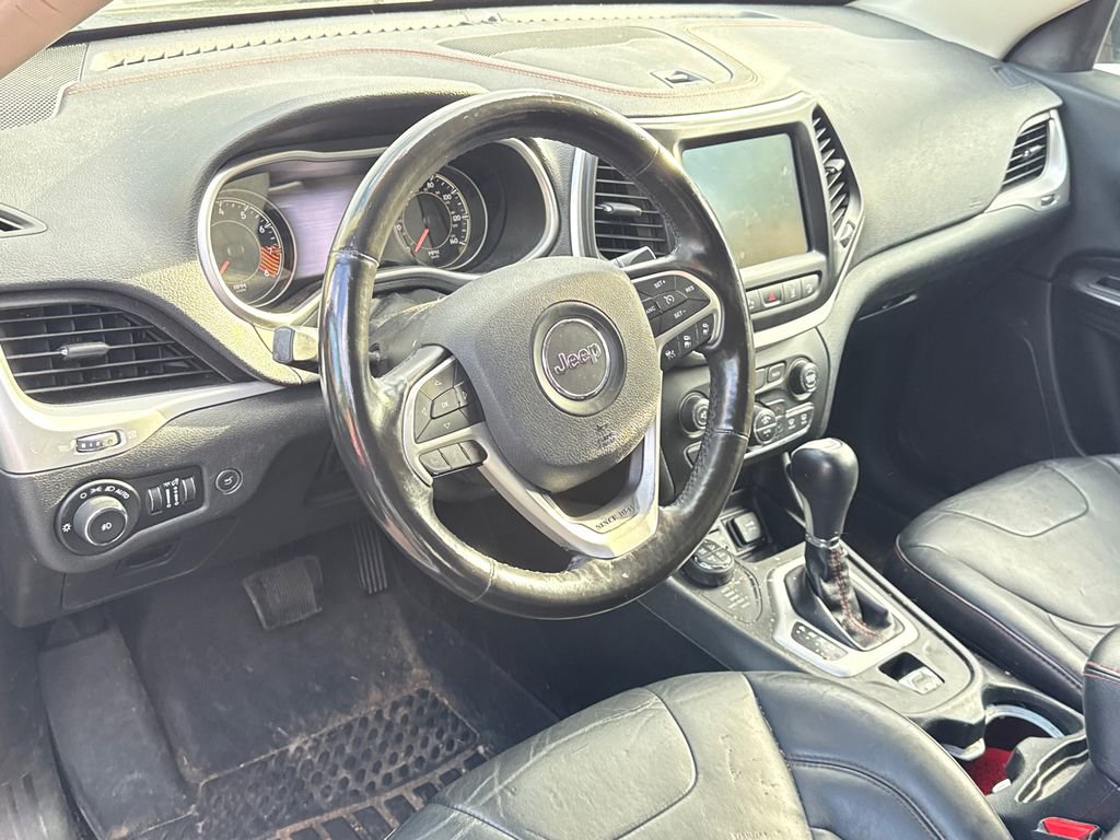 Used 2014 Jeep Cherokee Trailhawk w/ Technology Group image 11