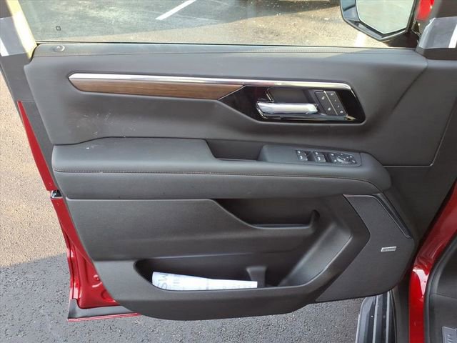 New 2026 Chevrolet Tahoe High Country w/ Sun And Tow Package image 13