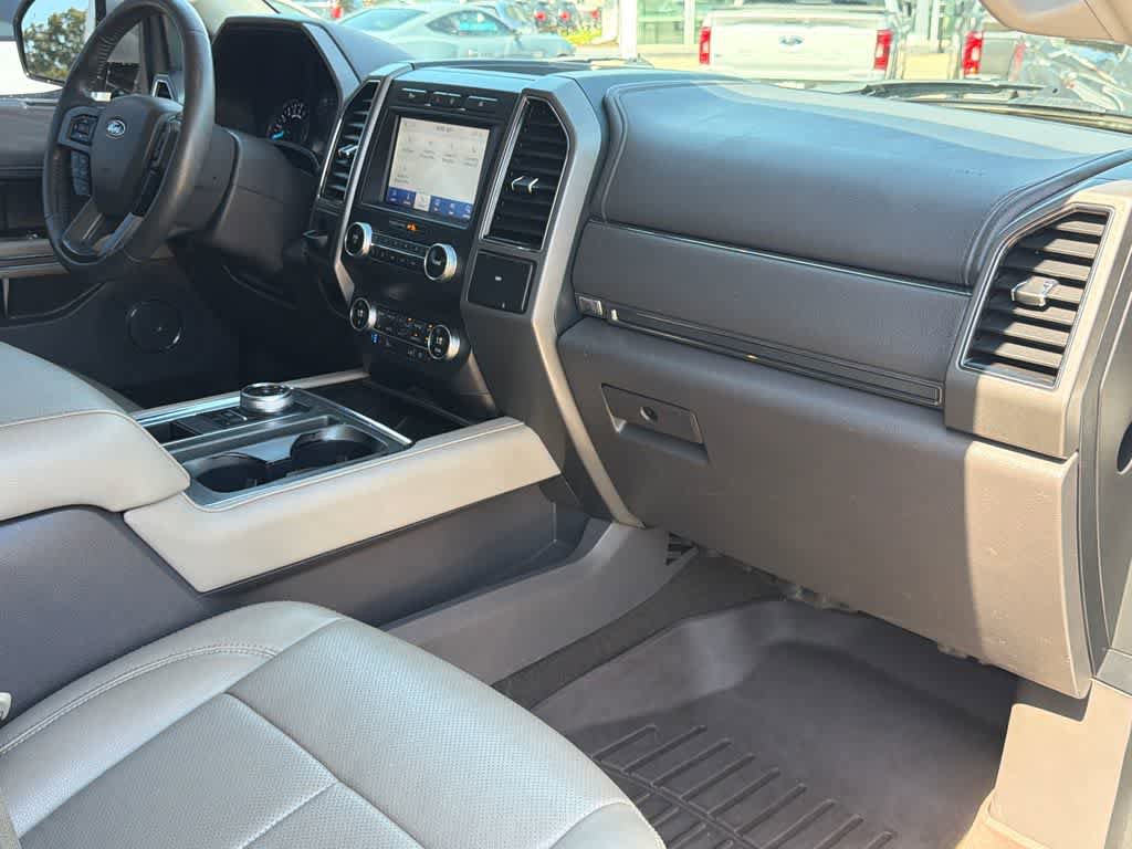 Used 2020 Ford Expedition XLT w/ Equipment Group 202A RWD image 13