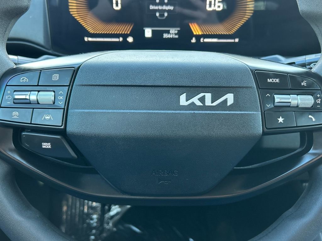 Used 2025 Kia K4 LXS image 10