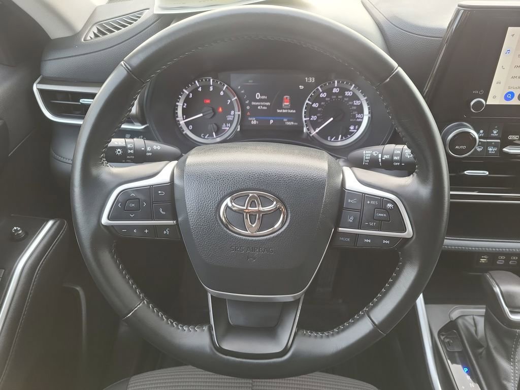Used 2023 Toyota Highlander LE image 15