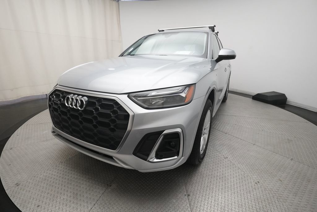 Used 2023 Audi Q5 2.0T Premium w/ Convenience Package AWD/4WD image 12