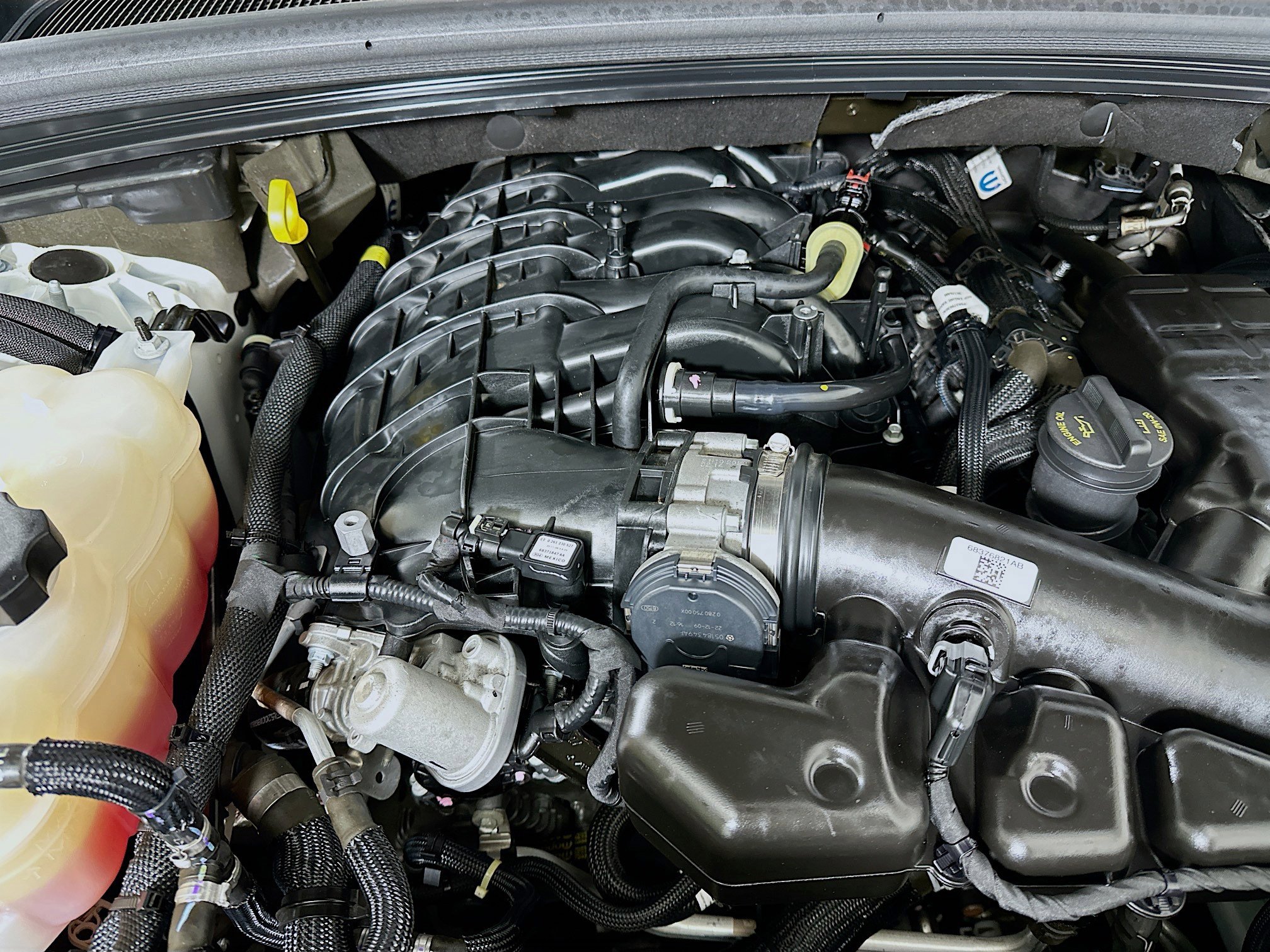 Used 2023 Jeep Grand Cherokee L Laredo image 36