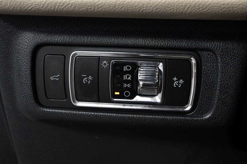 New 2026 Lincoln Corsair Premiere image 24