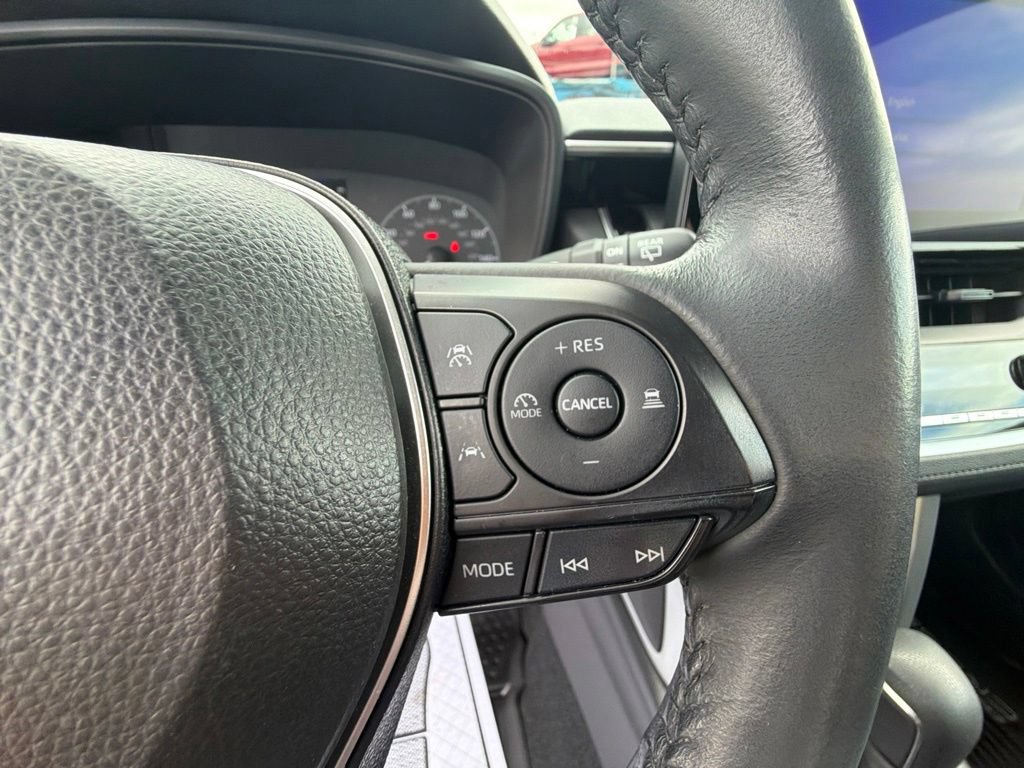 Used 2024 Toyota Corolla Cross LE w/ Moonroof Package AWD/4WD image 28