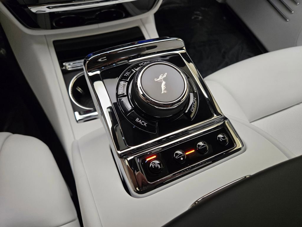 New 2026 Rolls-Royce Phantom Extended Wheelbase image 40