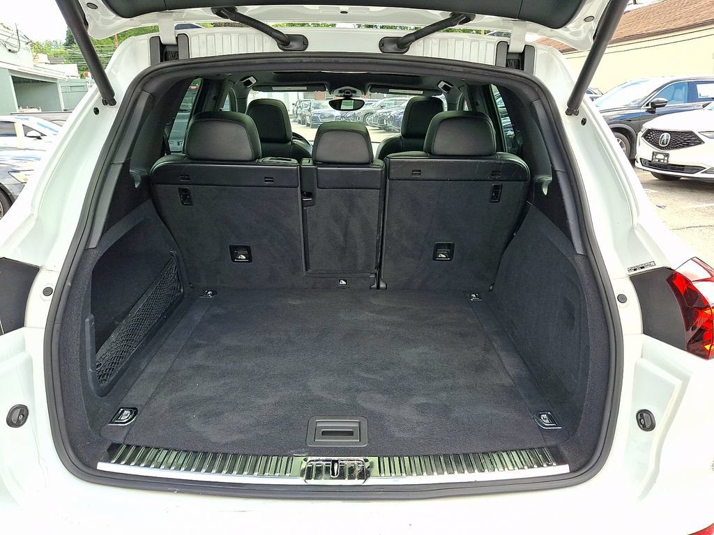 Used 2017 Porsche Cayenne Platinum Edition AWD/4WD image 30