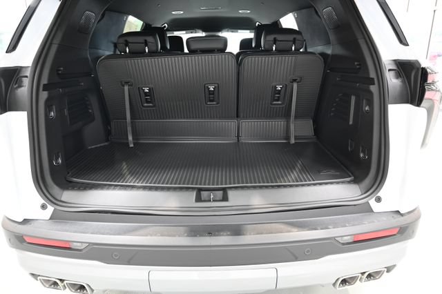 New 2026 Chevrolet Traverse LT w/ Driver Confidence Package FWD image 28