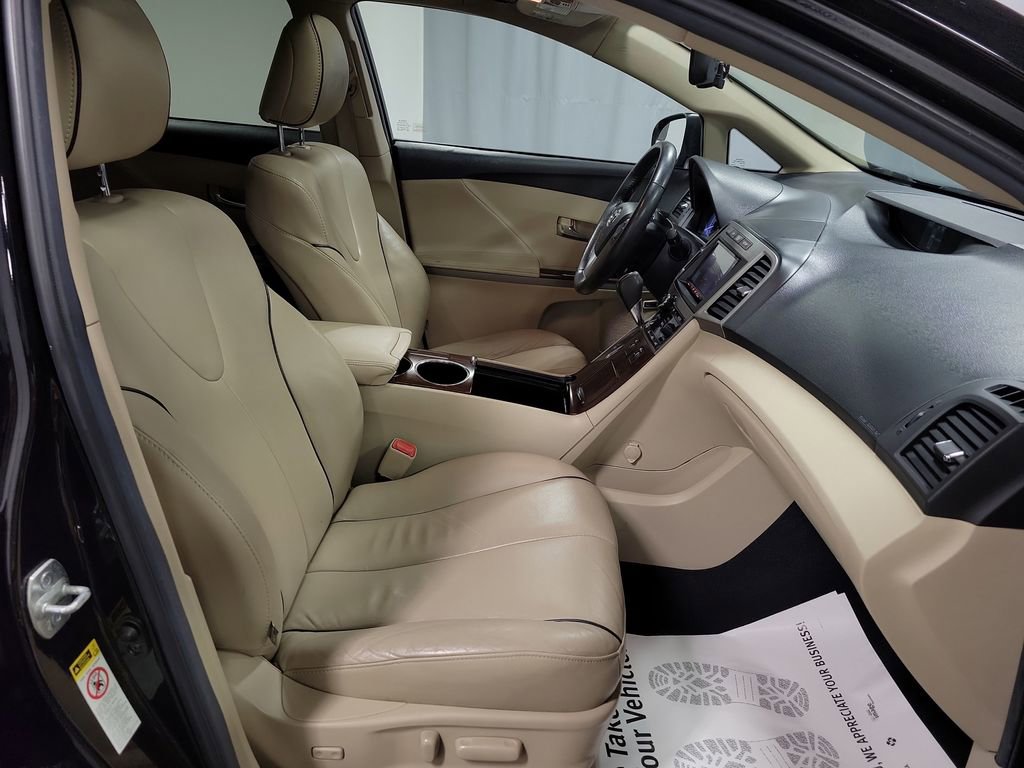 Used 2013 Toyota Venza XLE image 26