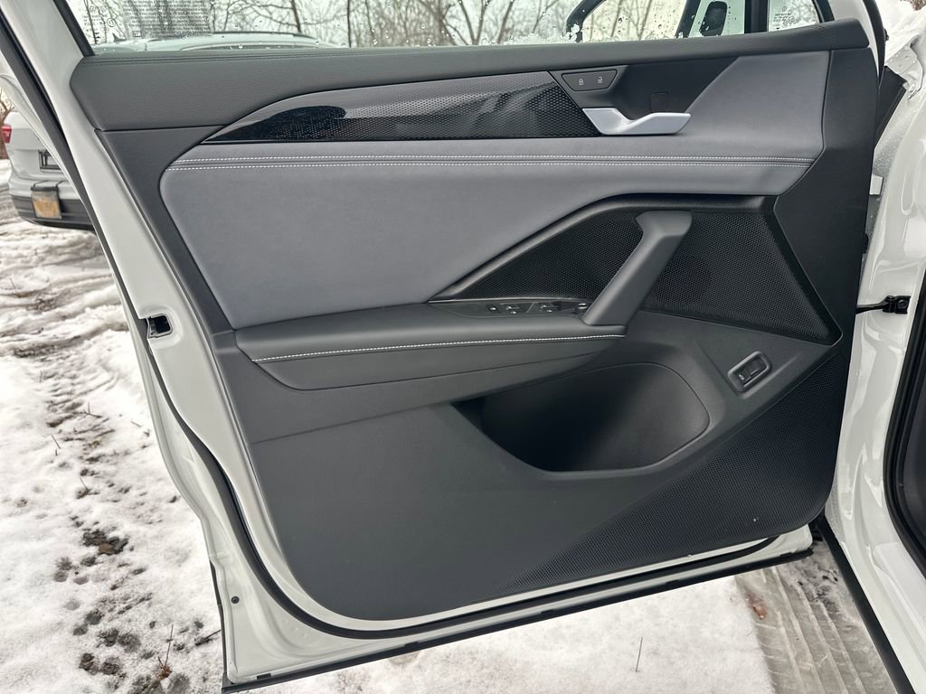 New 2026 Volkswagen Tiguan SE image 5