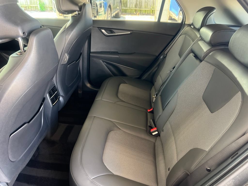 Certified 2024 Kia Niro EX FWD image 8