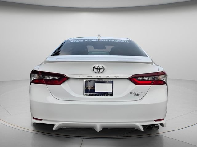 Used 2024 Toyota Camry SE w/ Convenience Package FWD image 5