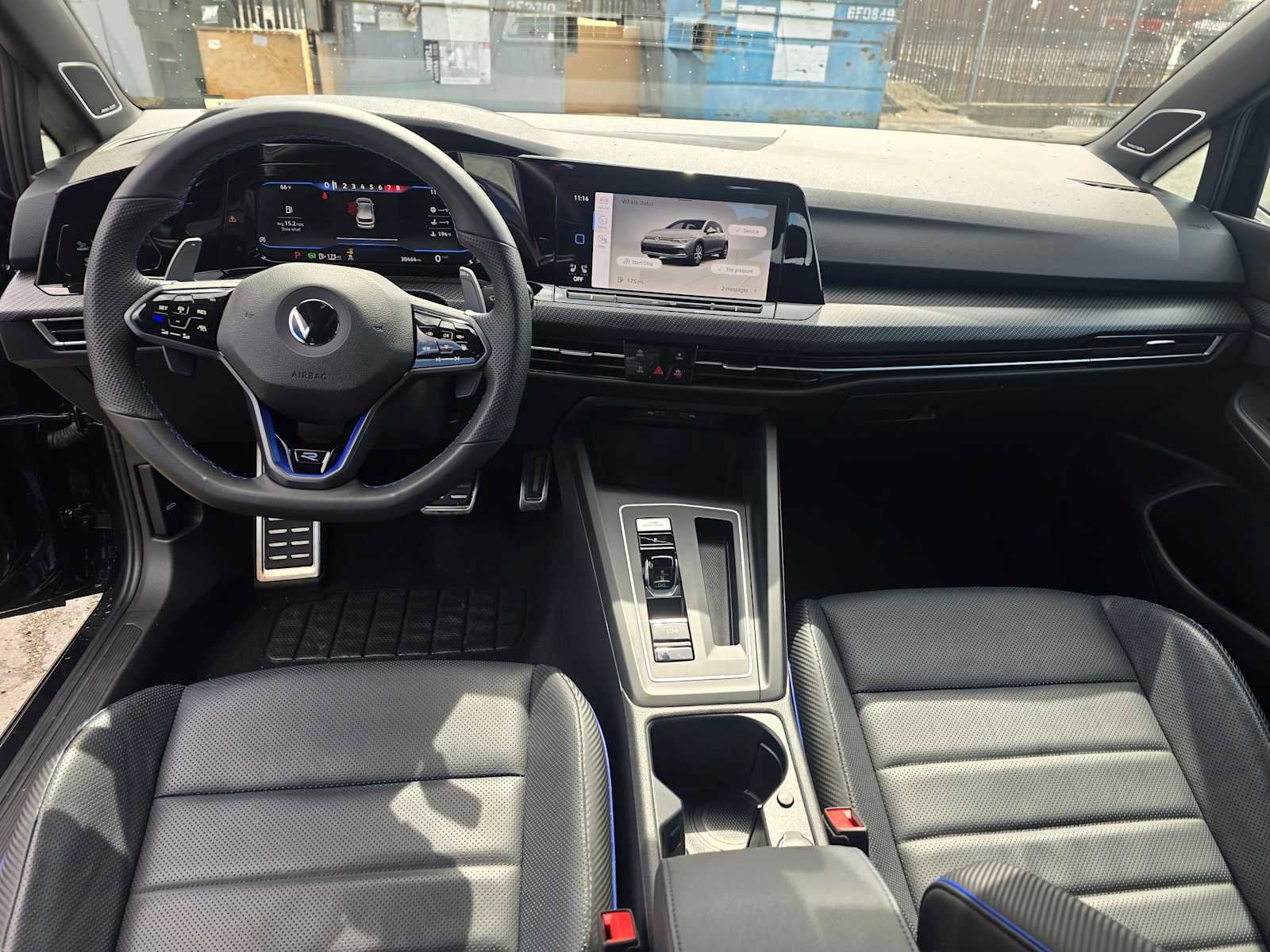 Used 2022 Volkswagen Golf R image 20