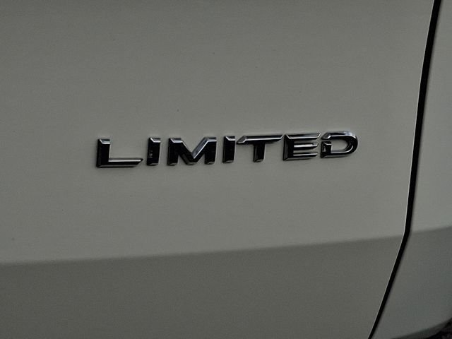 Used 2024 Toyota Grand Highlander Limited image 32