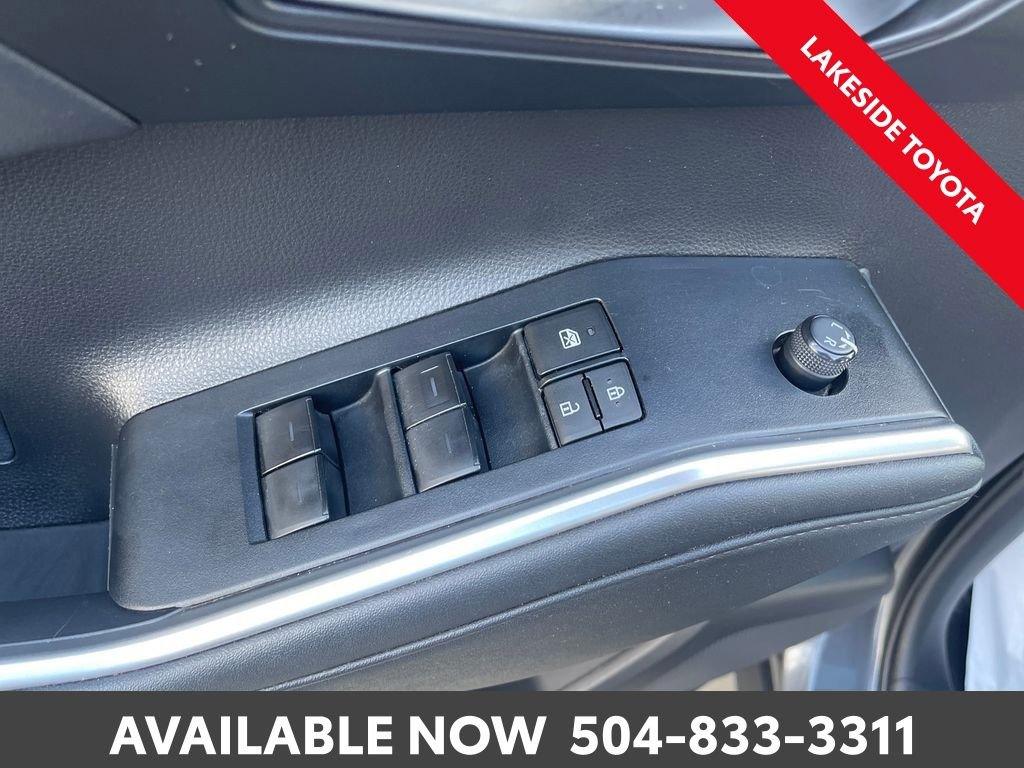 Used 2023 Toyota Highlander XLE image 24
