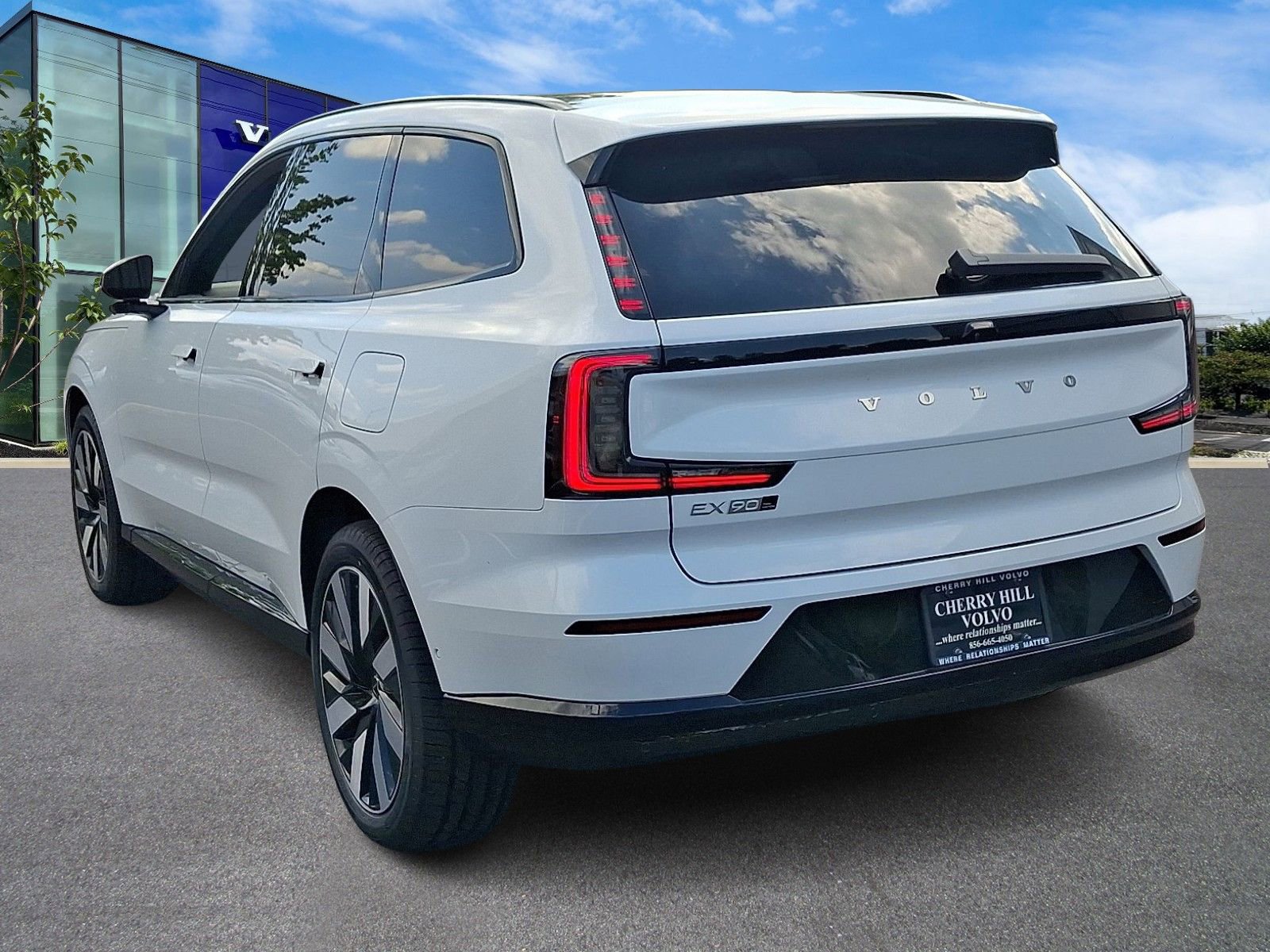 New 2025 Volvo EX90 Ultra image 4