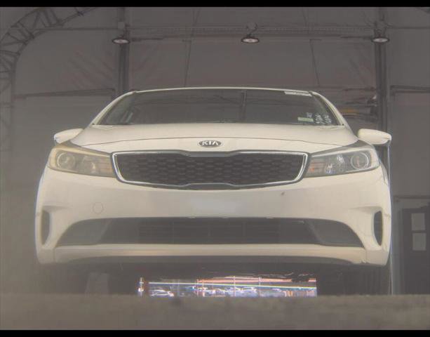 Used 2017 Kia Forte LX FWD image 4