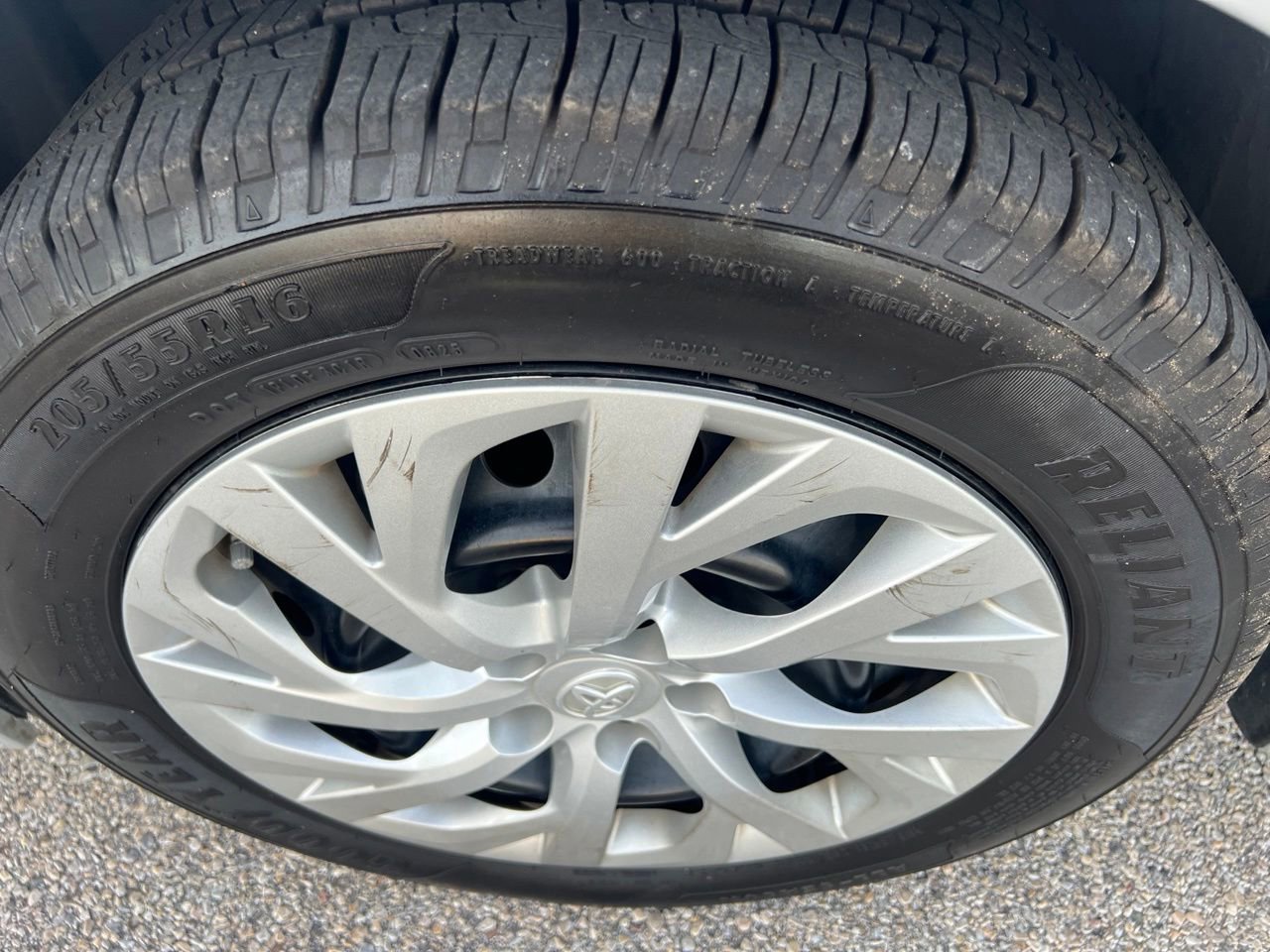 Used 2019 Toyota Corolla LE FWD image 16