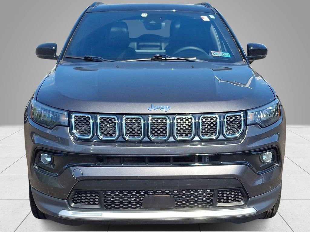 Used 2023 Jeep Compass Limited w/ Sun and Sound Group AWD/4WD image 3