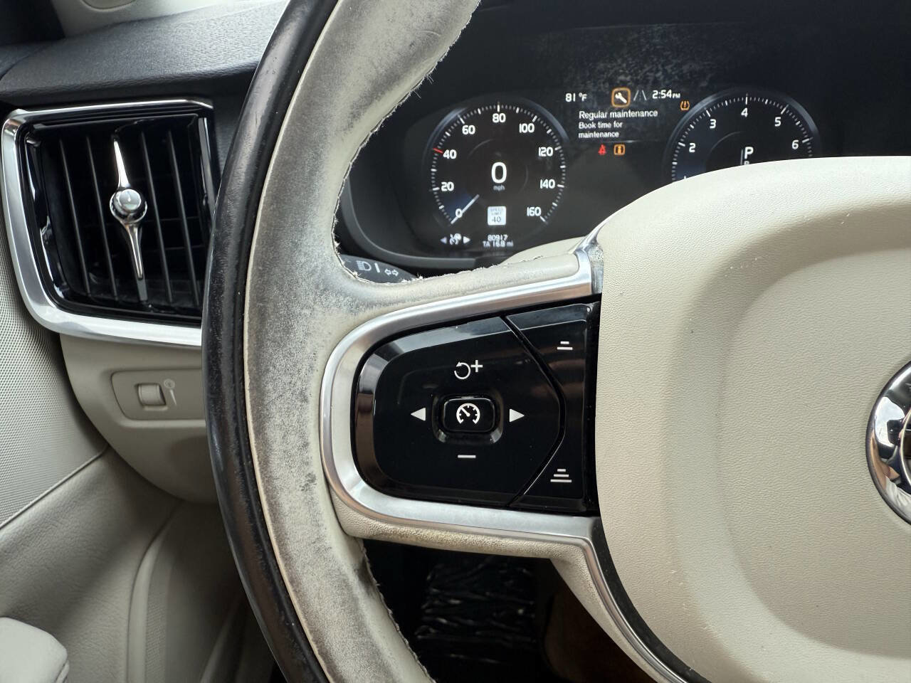 Used 2017 Volvo S90 T6 Momentum w/ Vision Package image 16