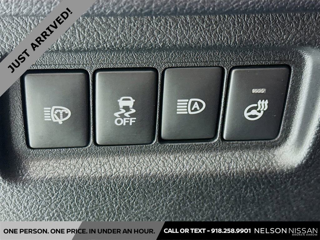 Used 2022 Lexus GX 460 Luxury w/ Sport Design Package image 10