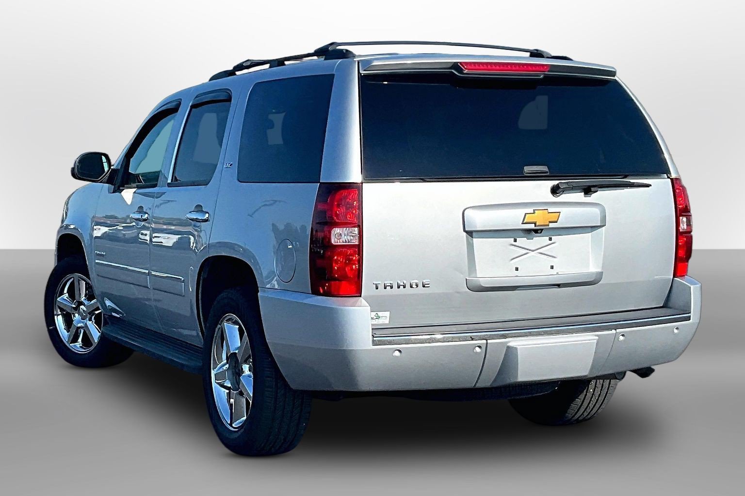 Used 2014 Chevrolet Tahoe LTZ AWD/4WD image 10