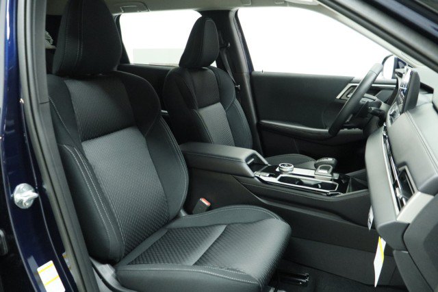 New 2026 Mitsubishi Outlander ES FWD image 19