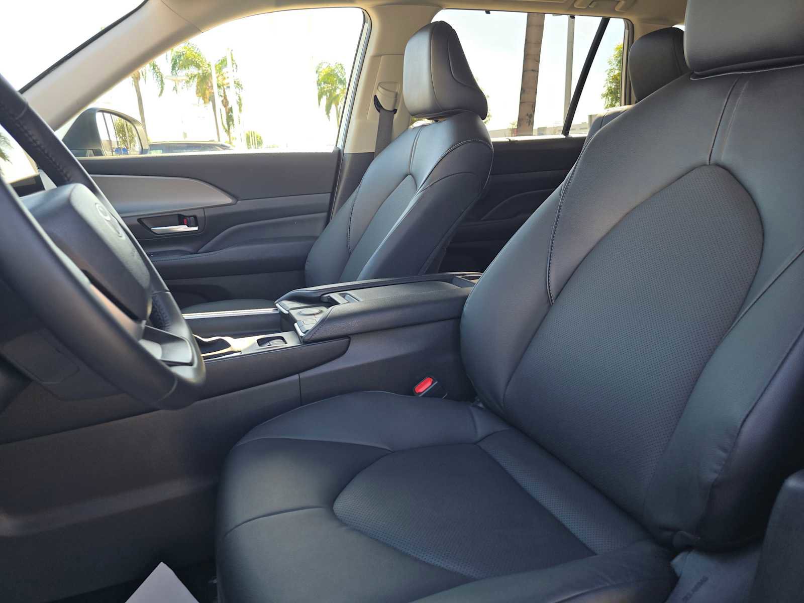 Certified 2025 Toyota Grand Highlander XLE image 22