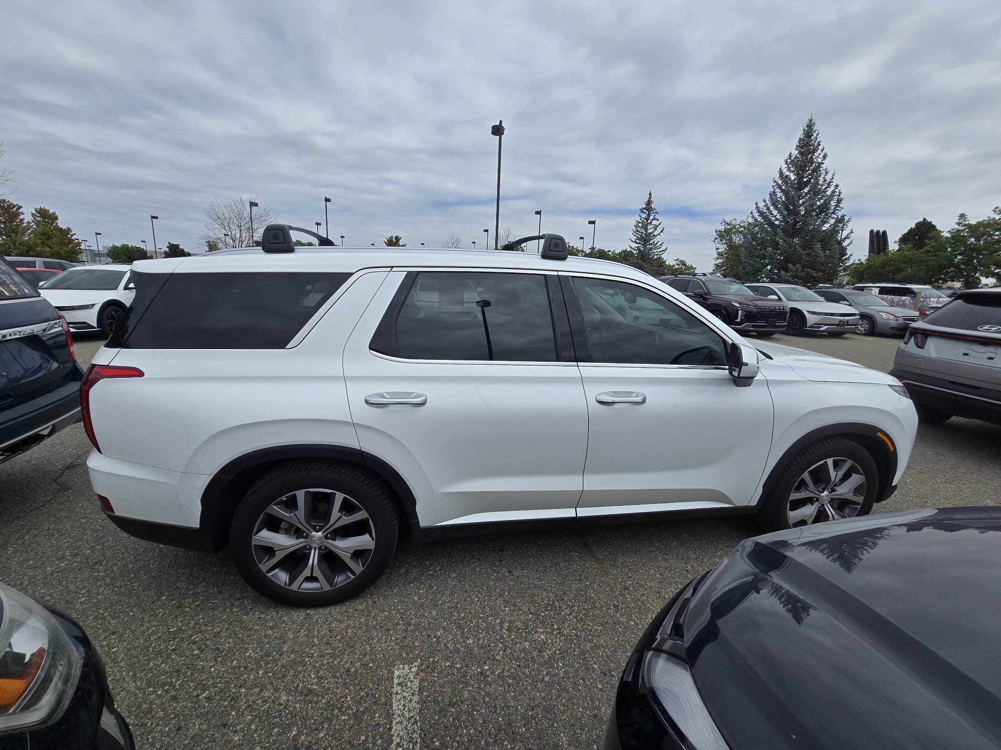 Used 2022 Hyundai Palisade SEL w/ Premium Package AWD/4WD image 7