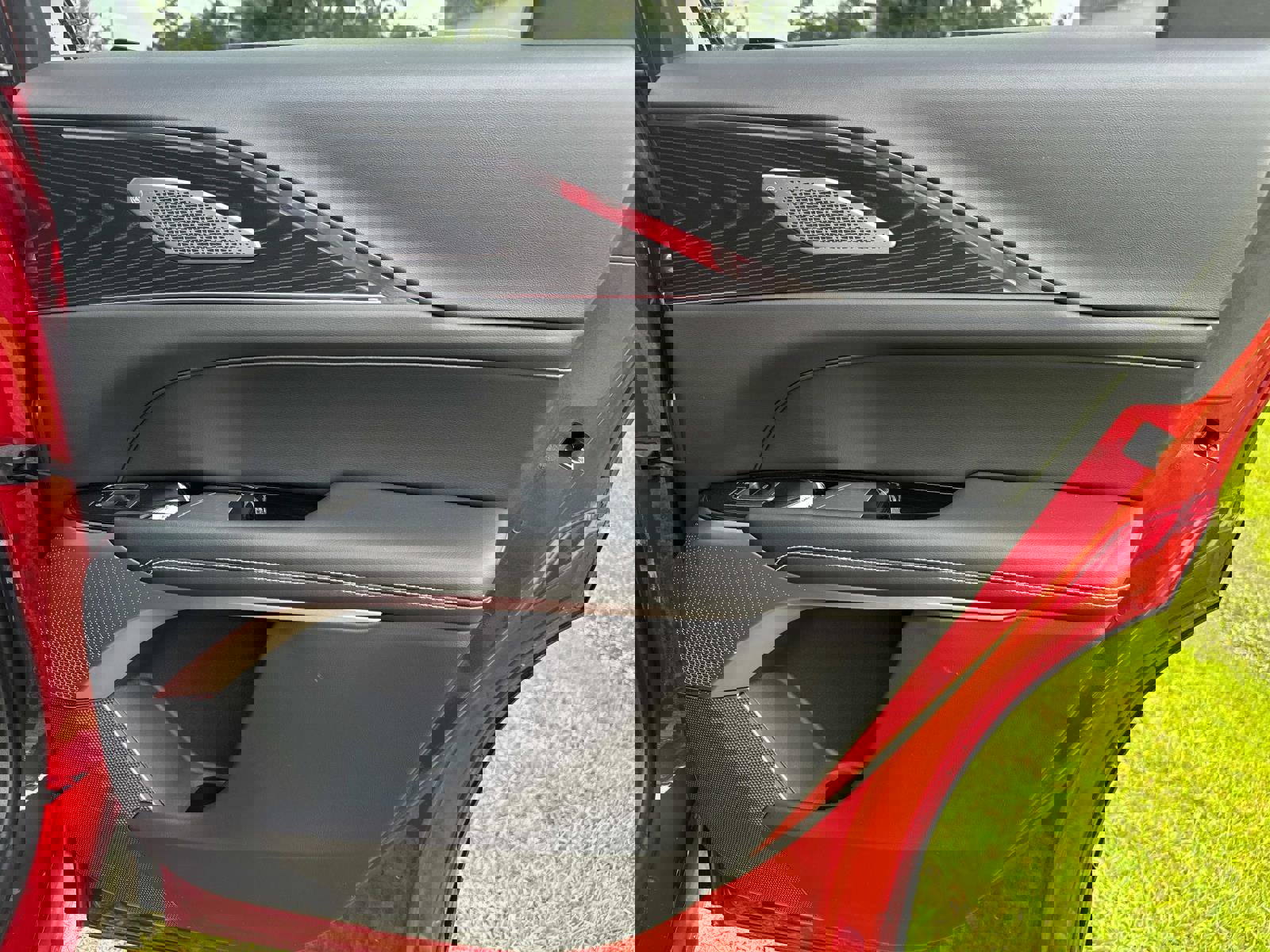 Used 2024 Cadillac Lyriq Sport image 26