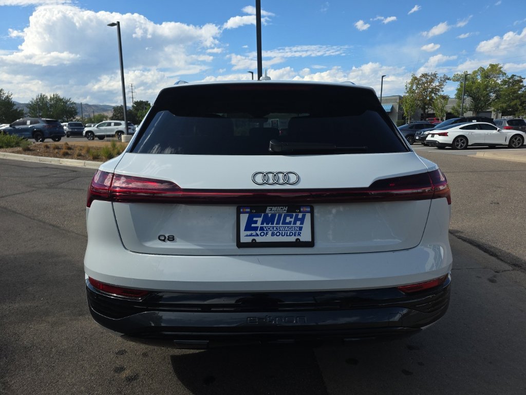 Used 2024 Audi Q8 e-tron Premium AWD/4WD image 4