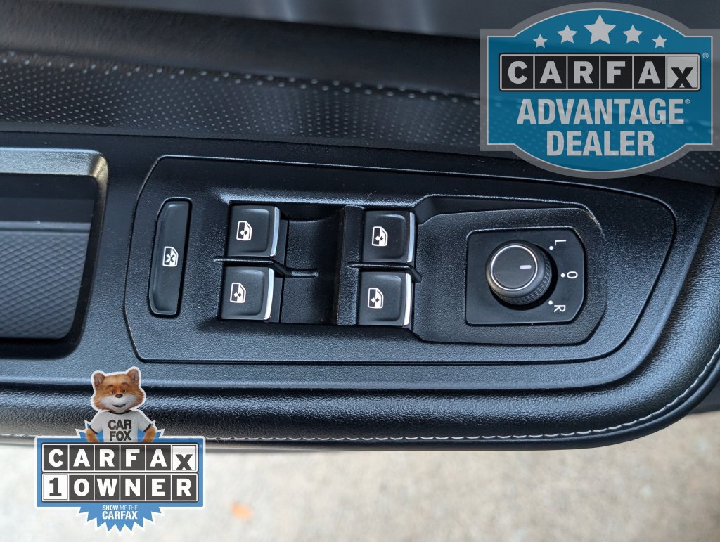 Used 2024 Volkswagen Atlas Cross Sport SE w/ Panoramic Sunroof Package FWD image 17