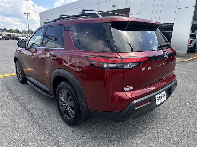 Used 2022 Nissan Pathfinder SV image 7