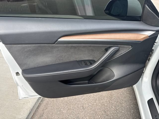 Used 2023 Tesla Model 3 Standard Range RWD image 9