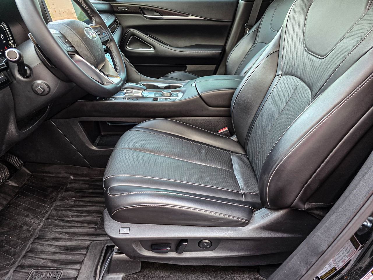 Used 2025 INFINITI QX60 Sensory w/ Vision Package AWD/4WD image 14