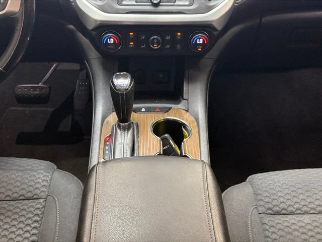 Used 2019 GMC Acadia SLE AWD/4WD image 17