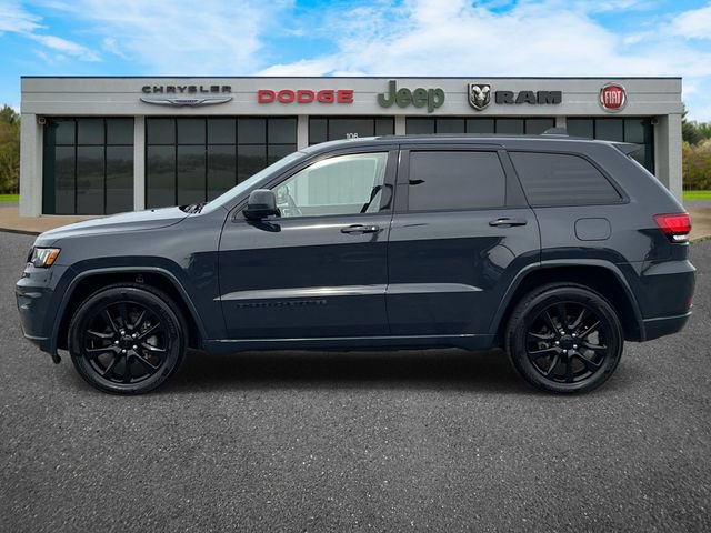 Certified 2018 Jeep Grand Cherokee Altitude RWD image 9