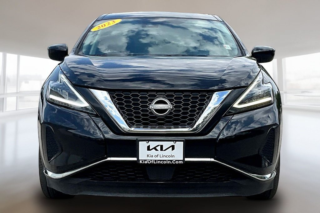 Used 2023 Nissan Murano S AWD/4WD image 2