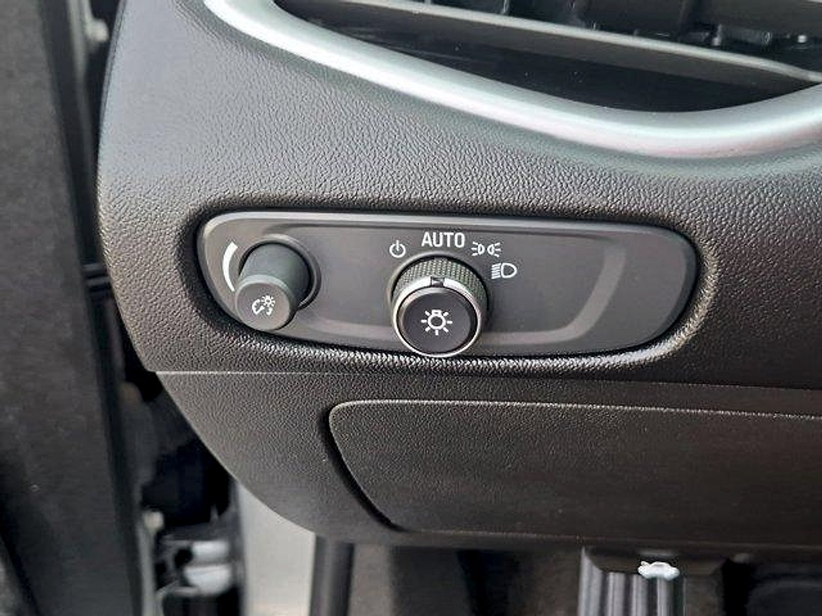 Used 2024 Chevrolet Malibu LT FWD image 17