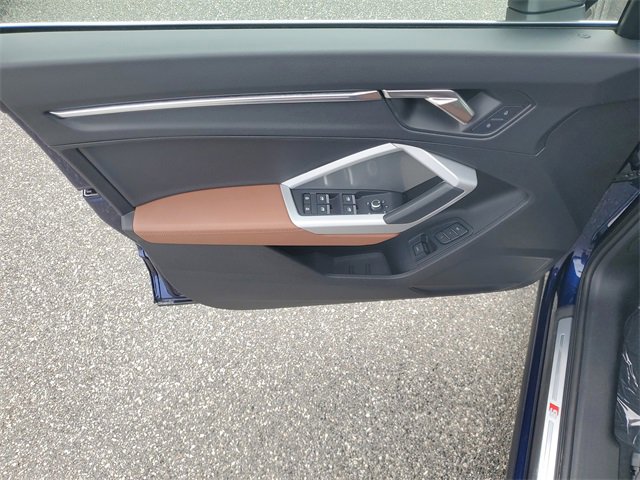 Used 2024 Audi Q3 2.0T Premium Plus w/ Premium Plus Package image 18