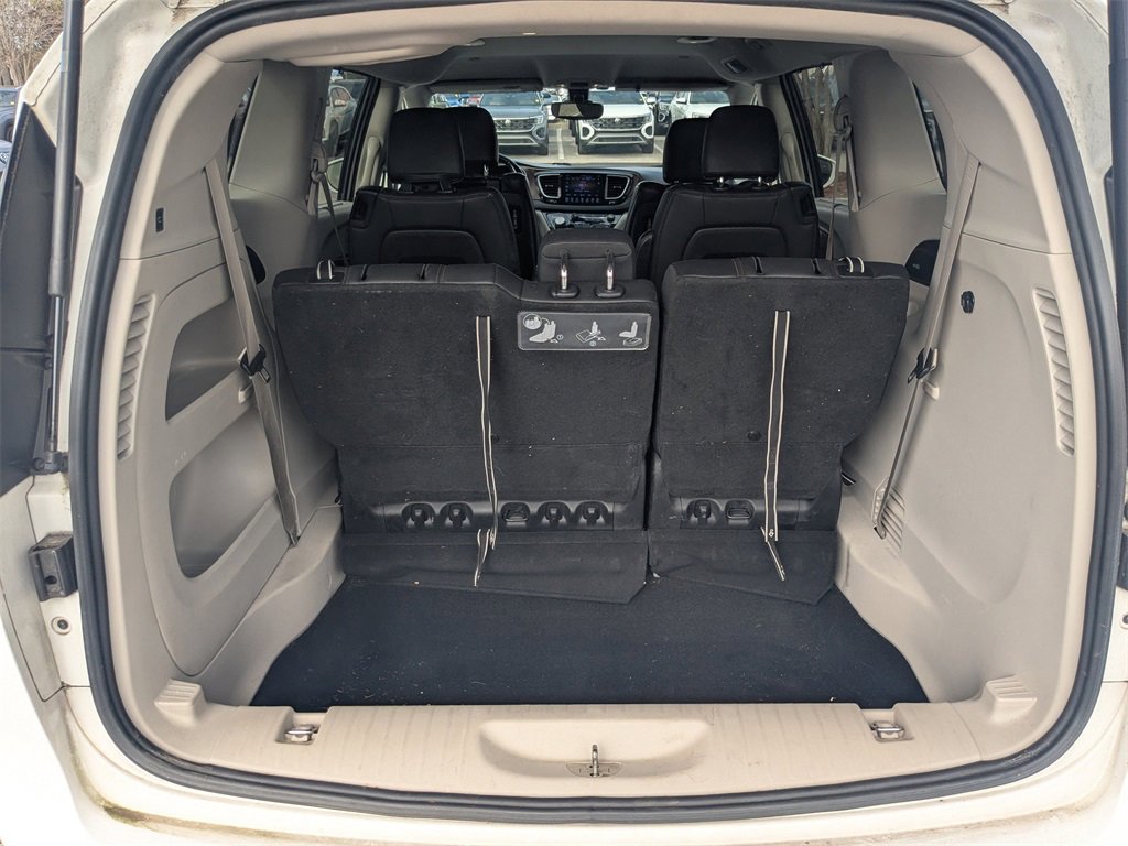 Used 2017 Chrysler Pacifica Touring-L Plus image 20