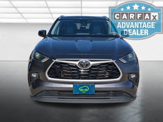 Used 2022 Toyota Highlander XLE AWD/4WD image 26