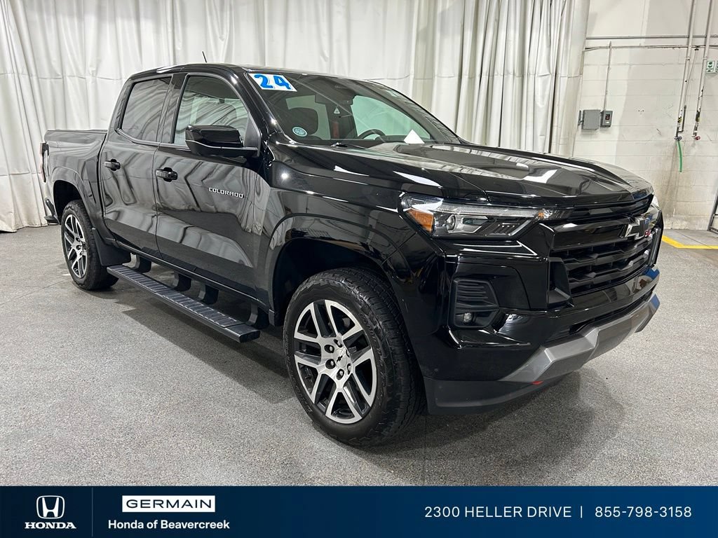 Used 2024 Chevrolet Colorado Z71 w/ Z71 Convenience Package 2 AWD/4WD image 2