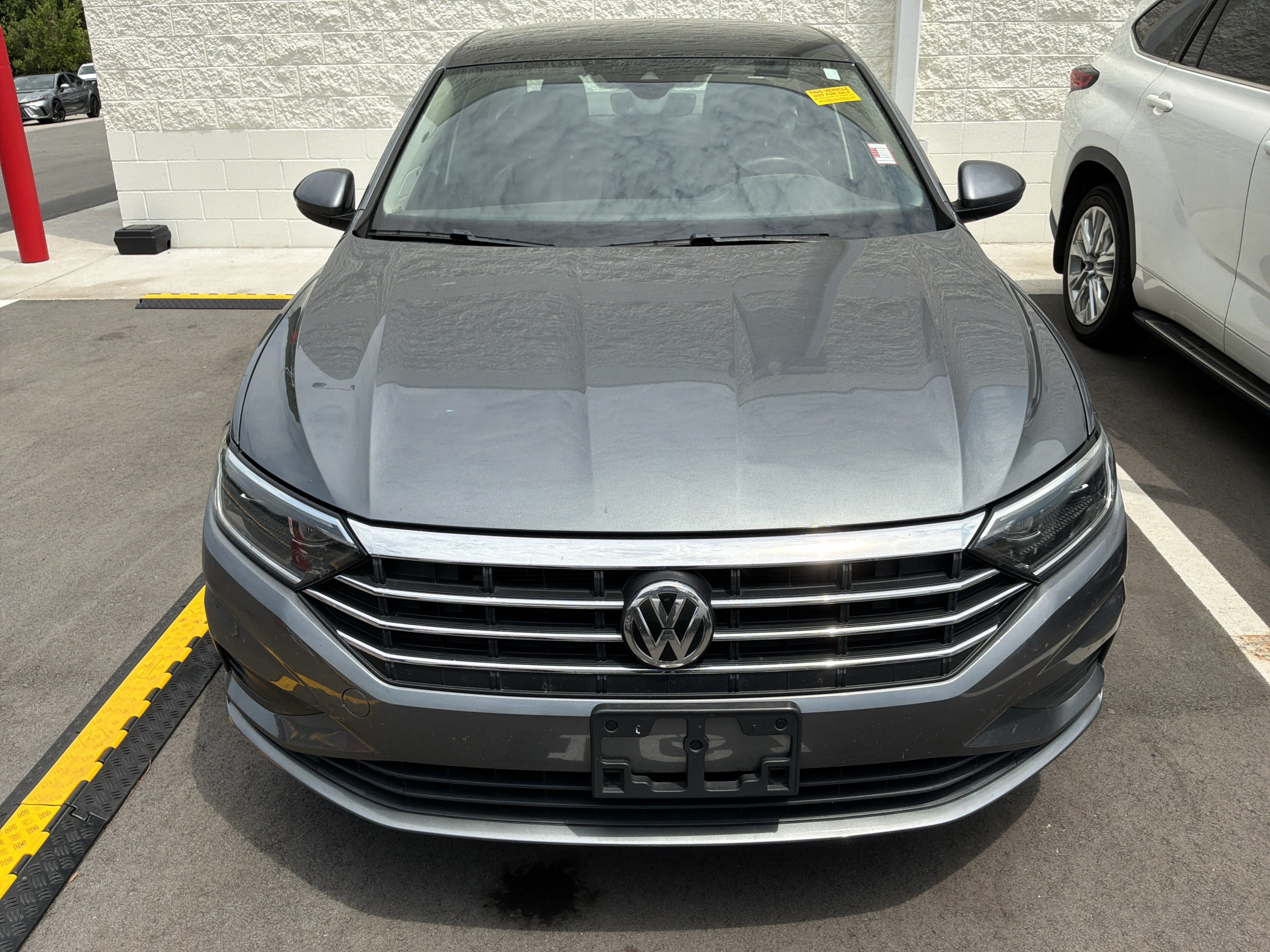 Used 2020 Volkswagen Jetta SEL FWD image 2