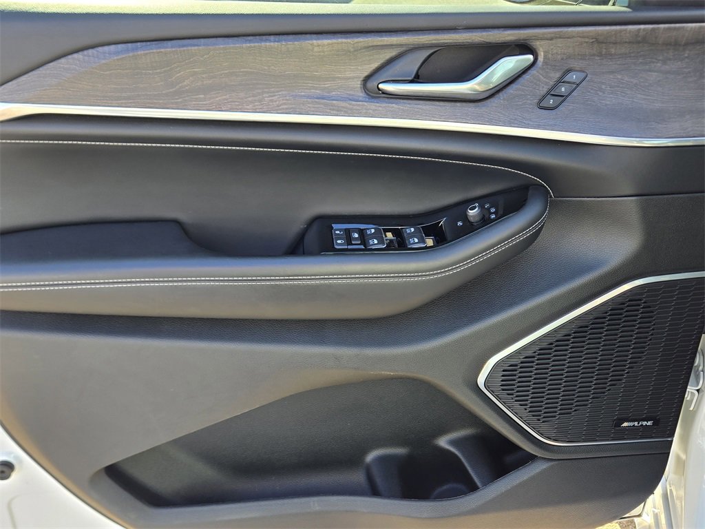 Used 2022 Jeep Grand Cherokee Overland image 29