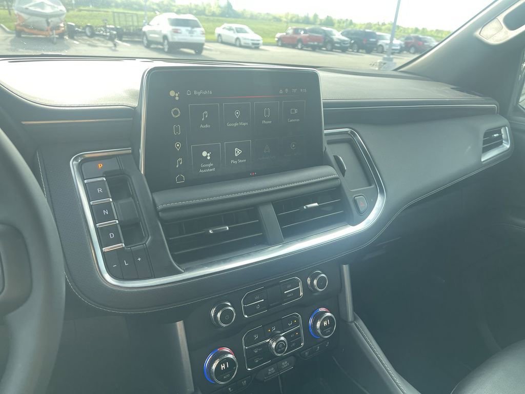 Used 2024 GMC Yukon SLT w/ SLT Luxury Package image 17